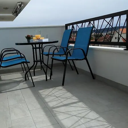 Urban Apartment Vukic Trogir Exterior photo